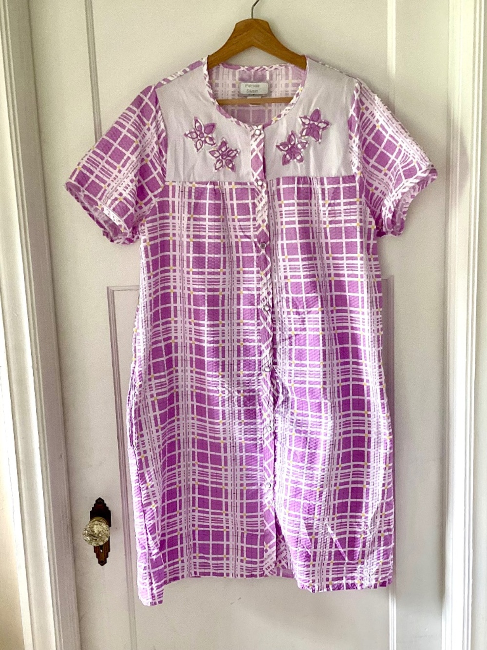 Cozee Corner Women's Nightgowns House Dress Size M Pearl Snap Front Seersucker